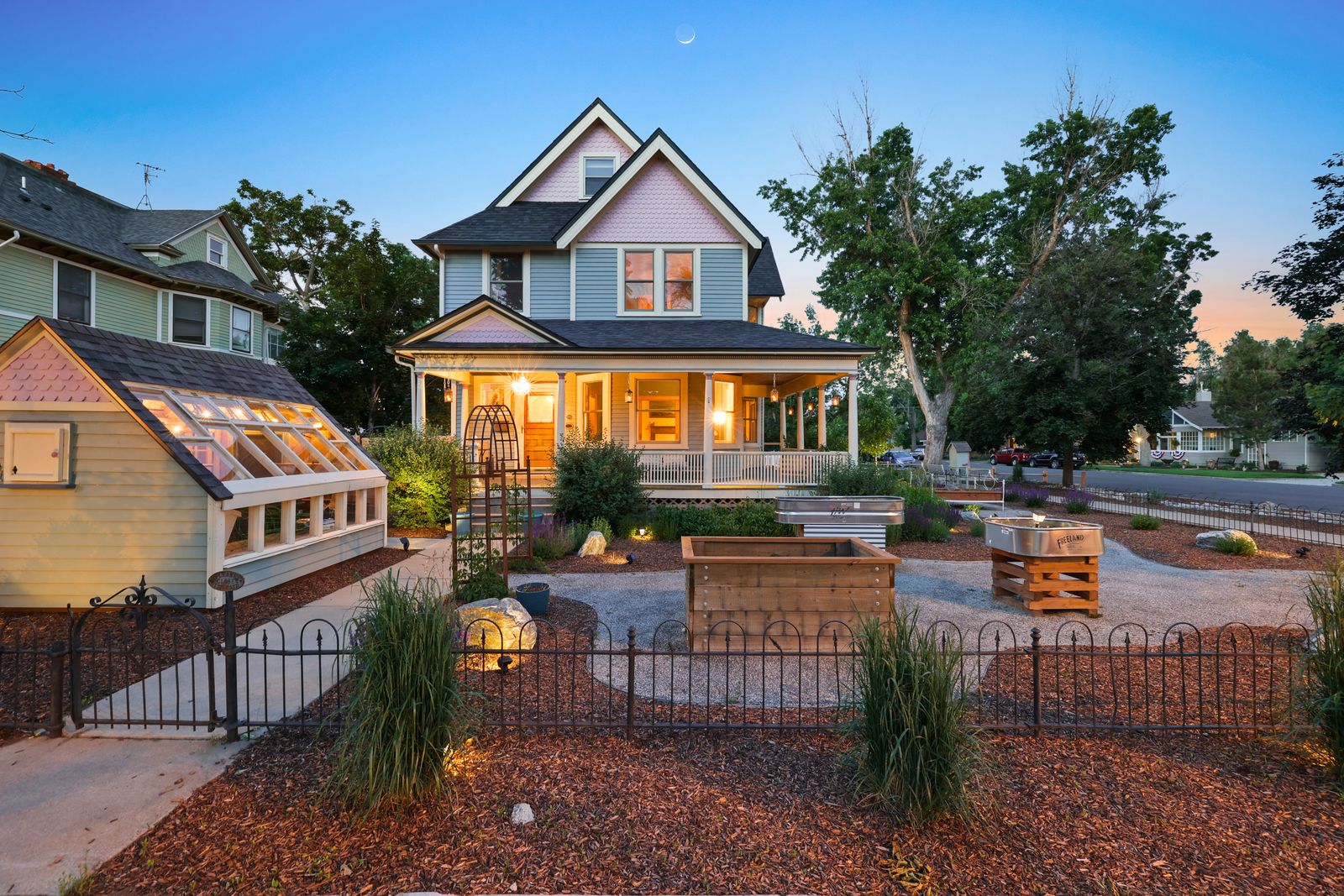 1601 N Nevada Avenue, Colorado Springs, CO 80907: photo 1 of 15