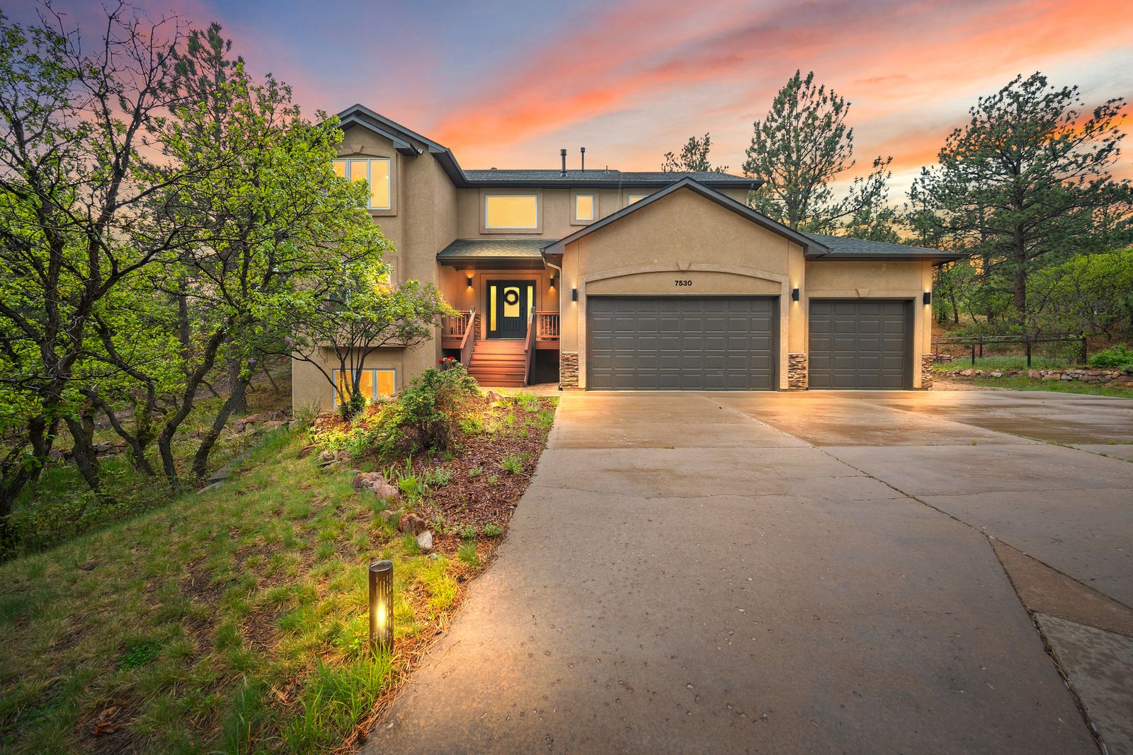 7530 Winding Oaks Drive, Colorado Springs, CO 80919: photo 1 of 41