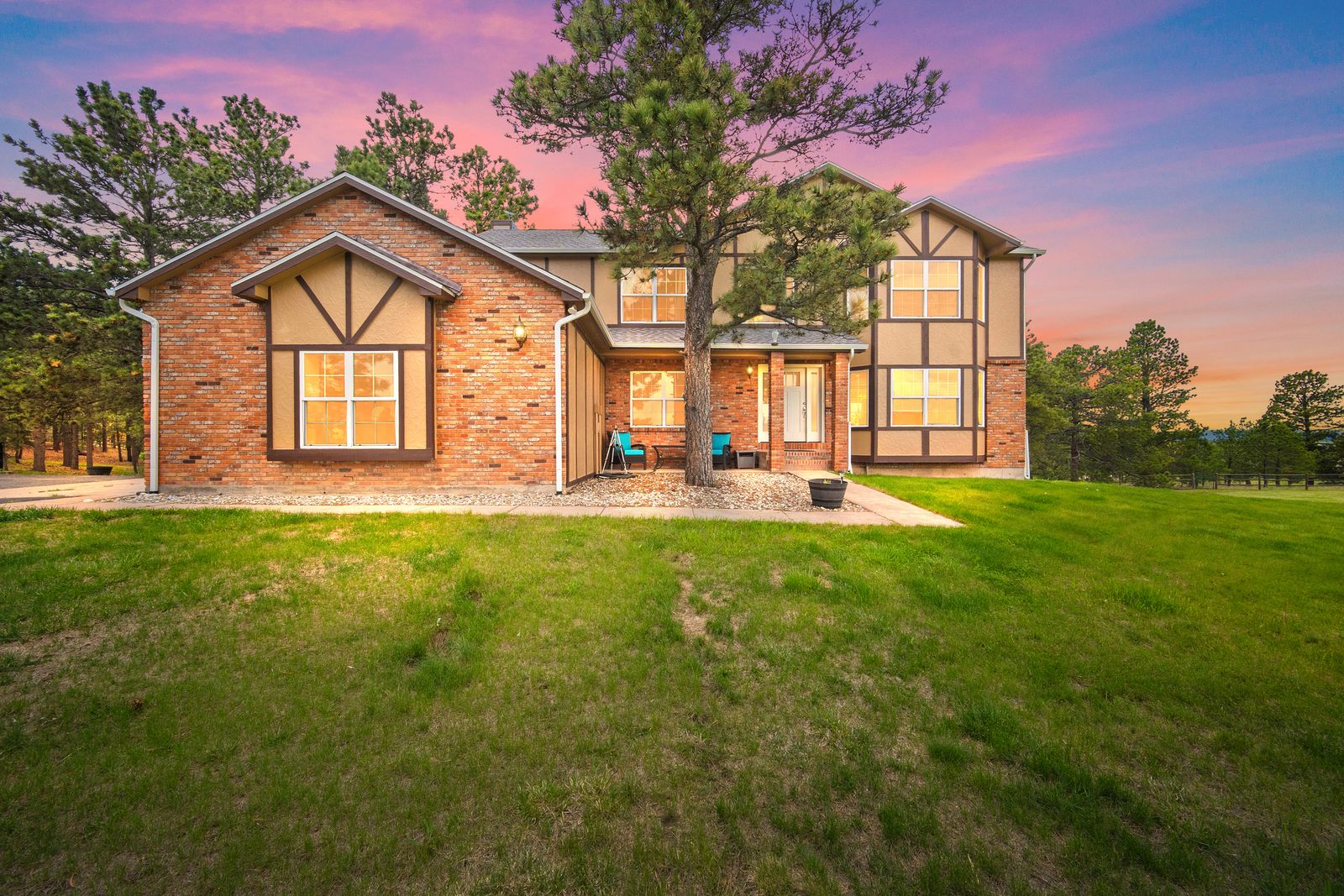 7950 Wranglers Way, Colorado Springs, CO 80908: photo 1 of 50