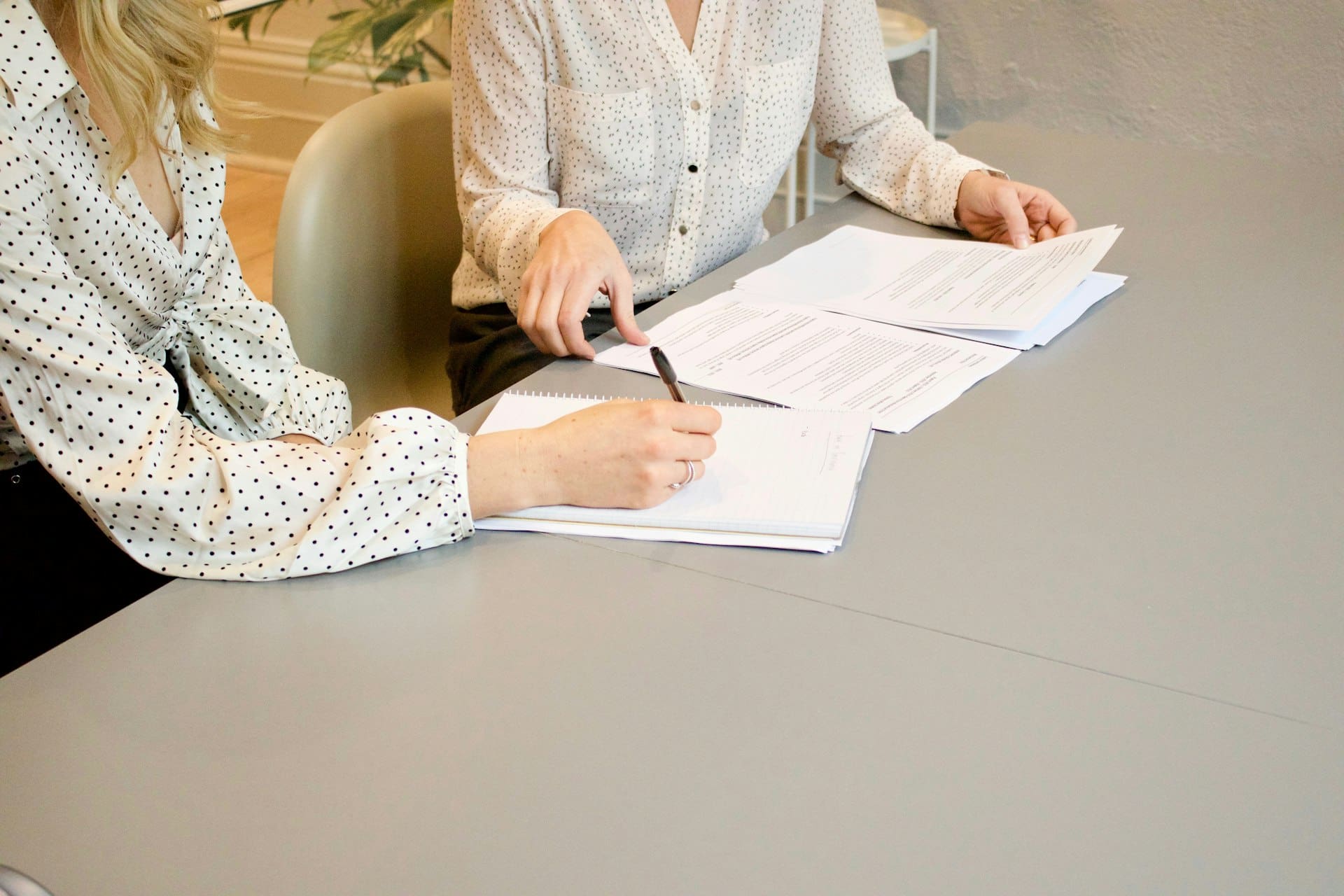 What to Expect on Closing Day When You're Selling a Home